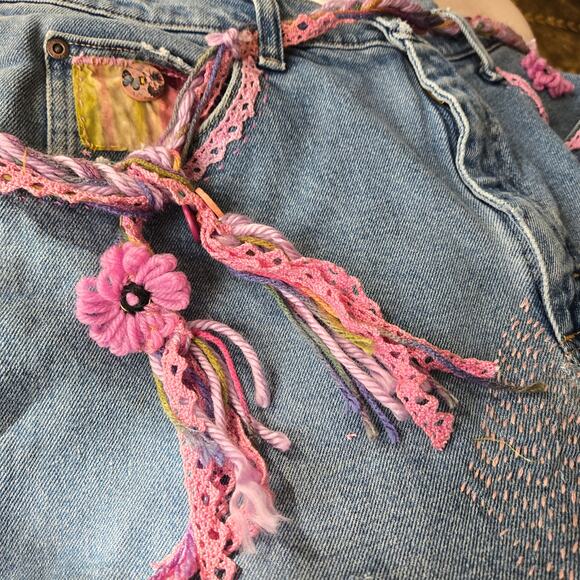 Upcycled One of a kind Distressed Patched Vintage lace Boyfriend Jeans Size 32 - Picture 2 of 10